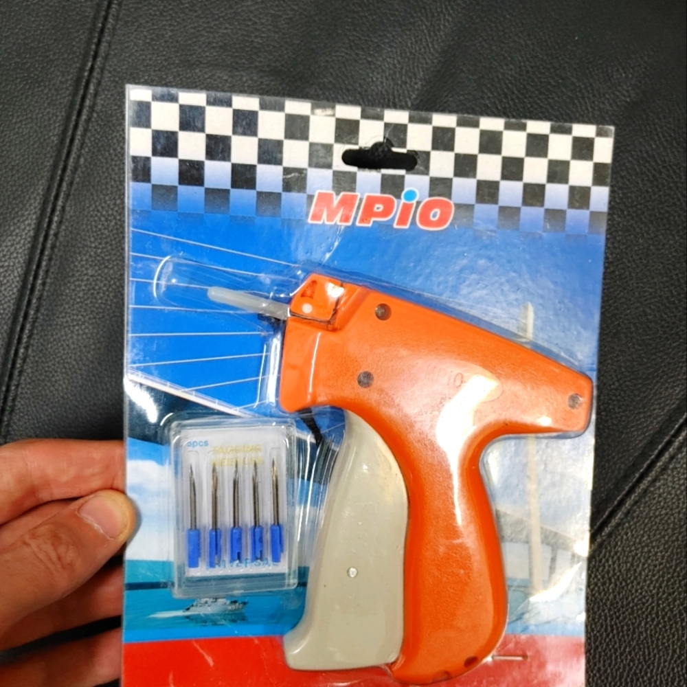 MPIO Brand New In Packaging Fabric Tag Gun